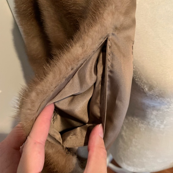Stunning Mink Wrap - Picture 11 of 11